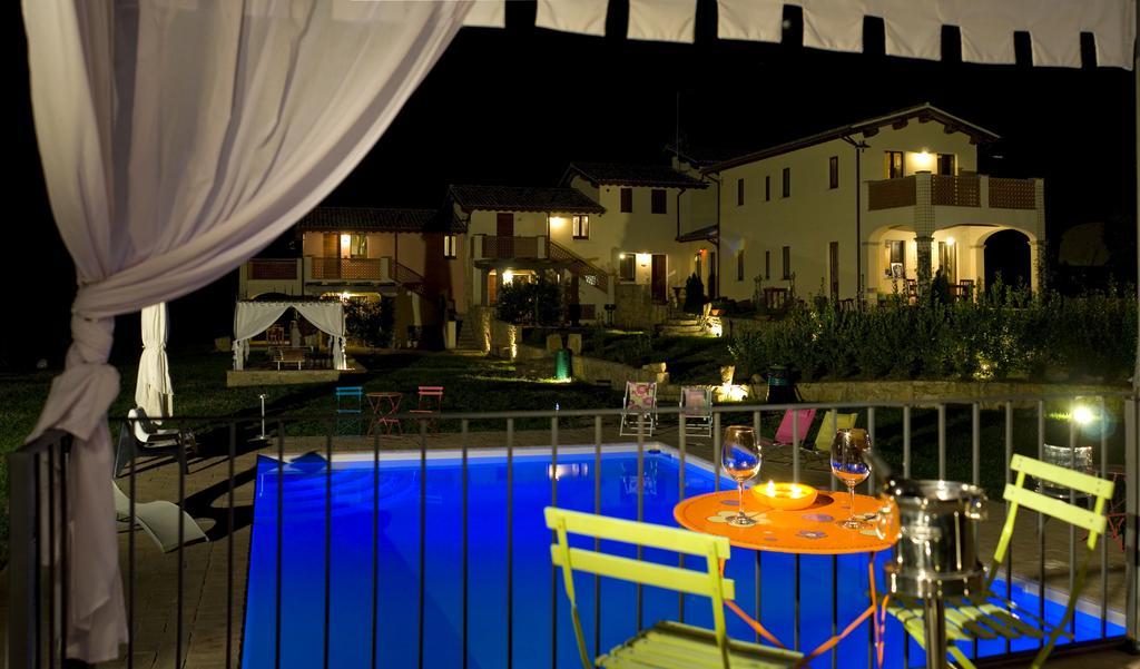 Borgo Le Capannelle Aparthotel Castel Ritaldi Exterior photo