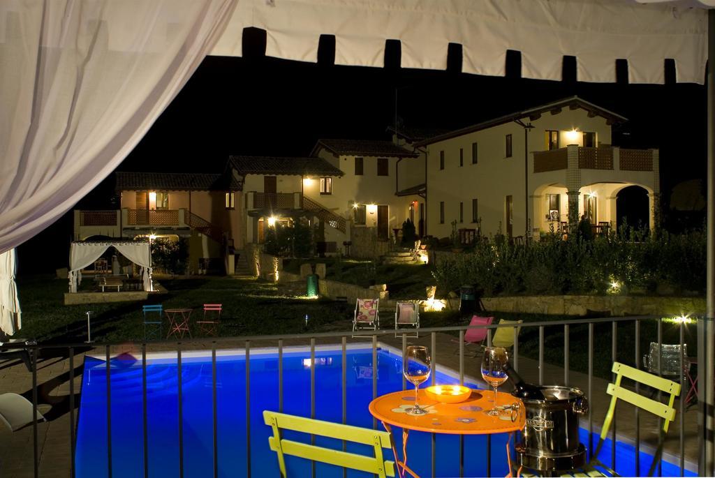 Borgo Le Capannelle Aparthotel Castel Ritaldi Exterior photo